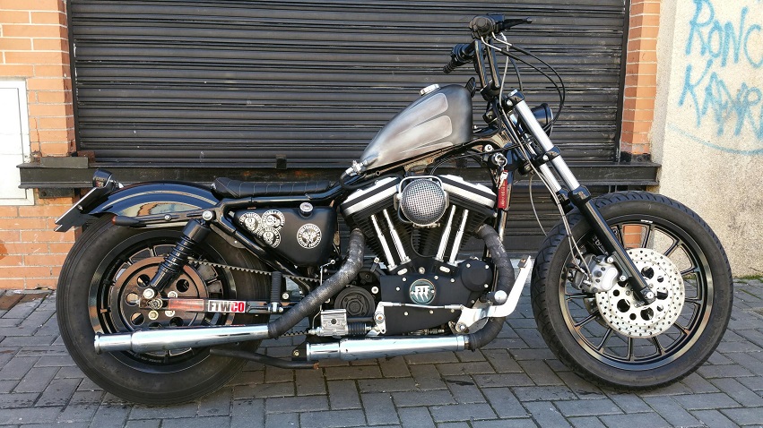 SPORTSTER 883